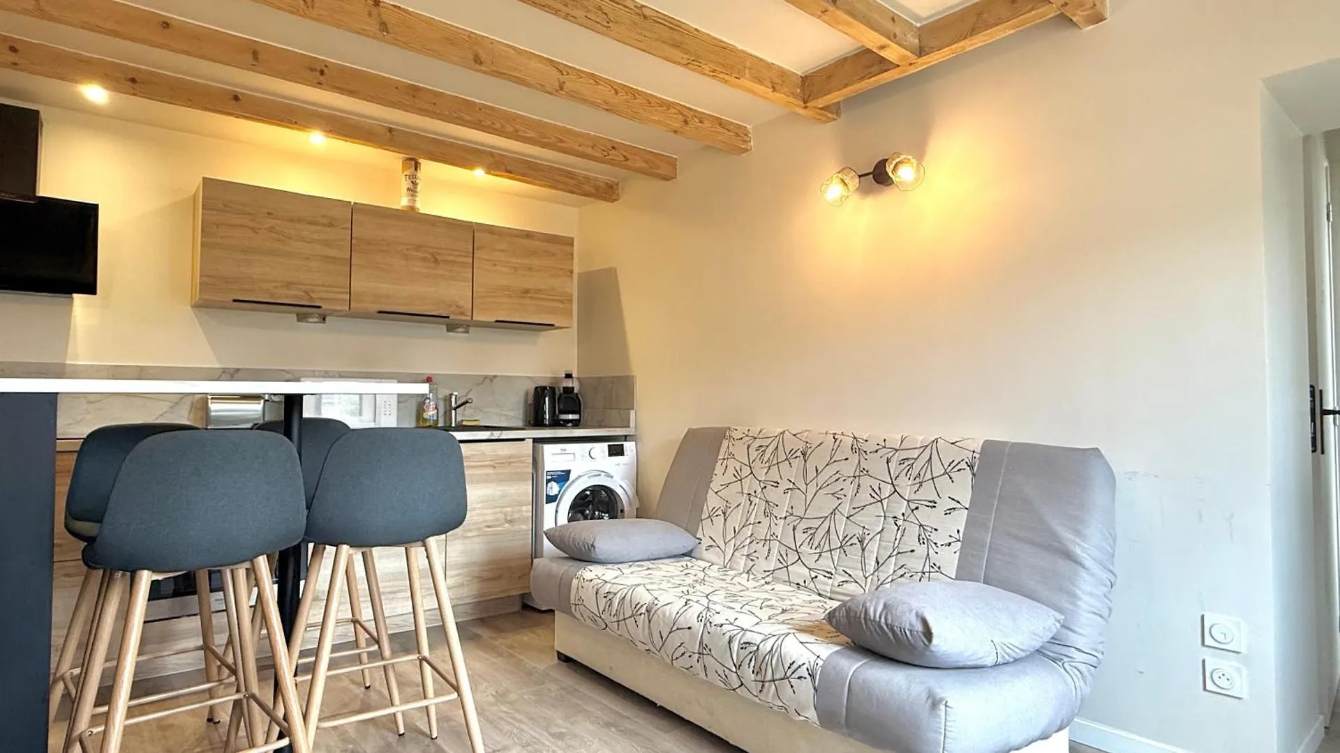 Appartement T2 Proche Autoroute Et Gare à Belleville-en-Beaujolais